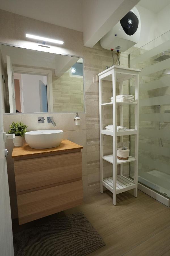 Luxury Rooms Paoli 19 卡利亚里 外观 照片